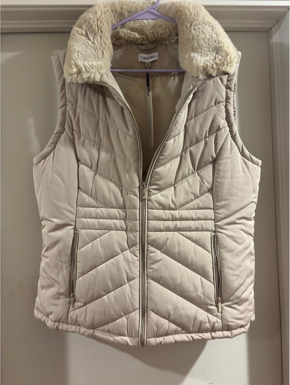 NWT XL Women's CK Full Zip Puffer Vest